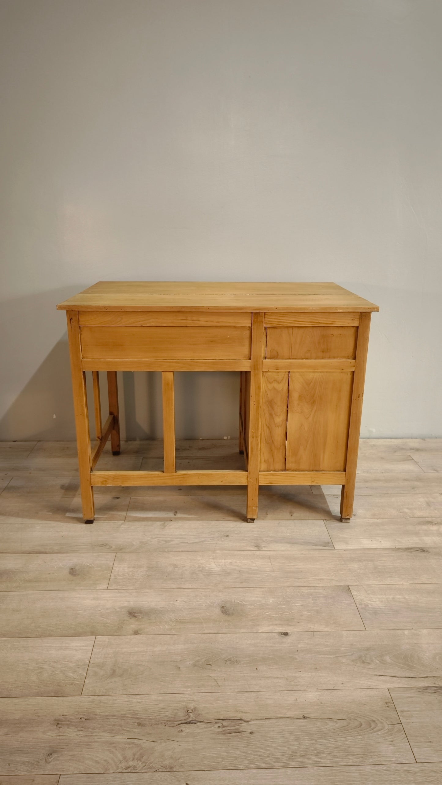 82958 Scrivania ministeriale in legno