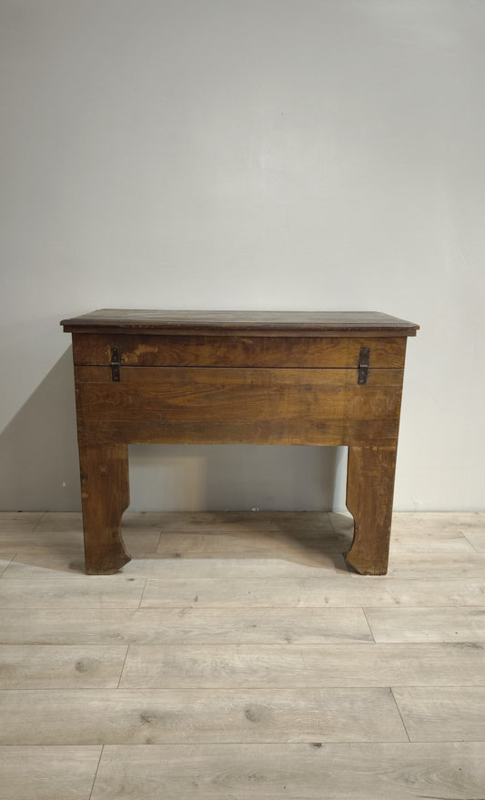 82938 Madia in legno massello di castagno
