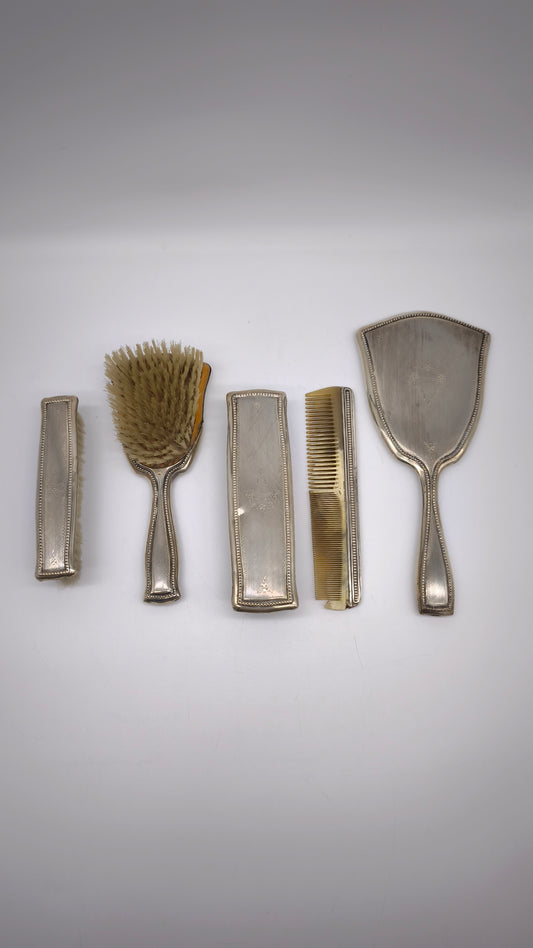 82797 Set da toletta in argento