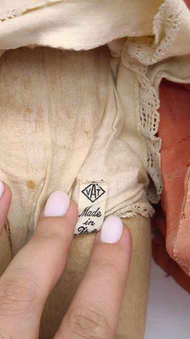 82812 Bambola vintage di pezza Vat Torino