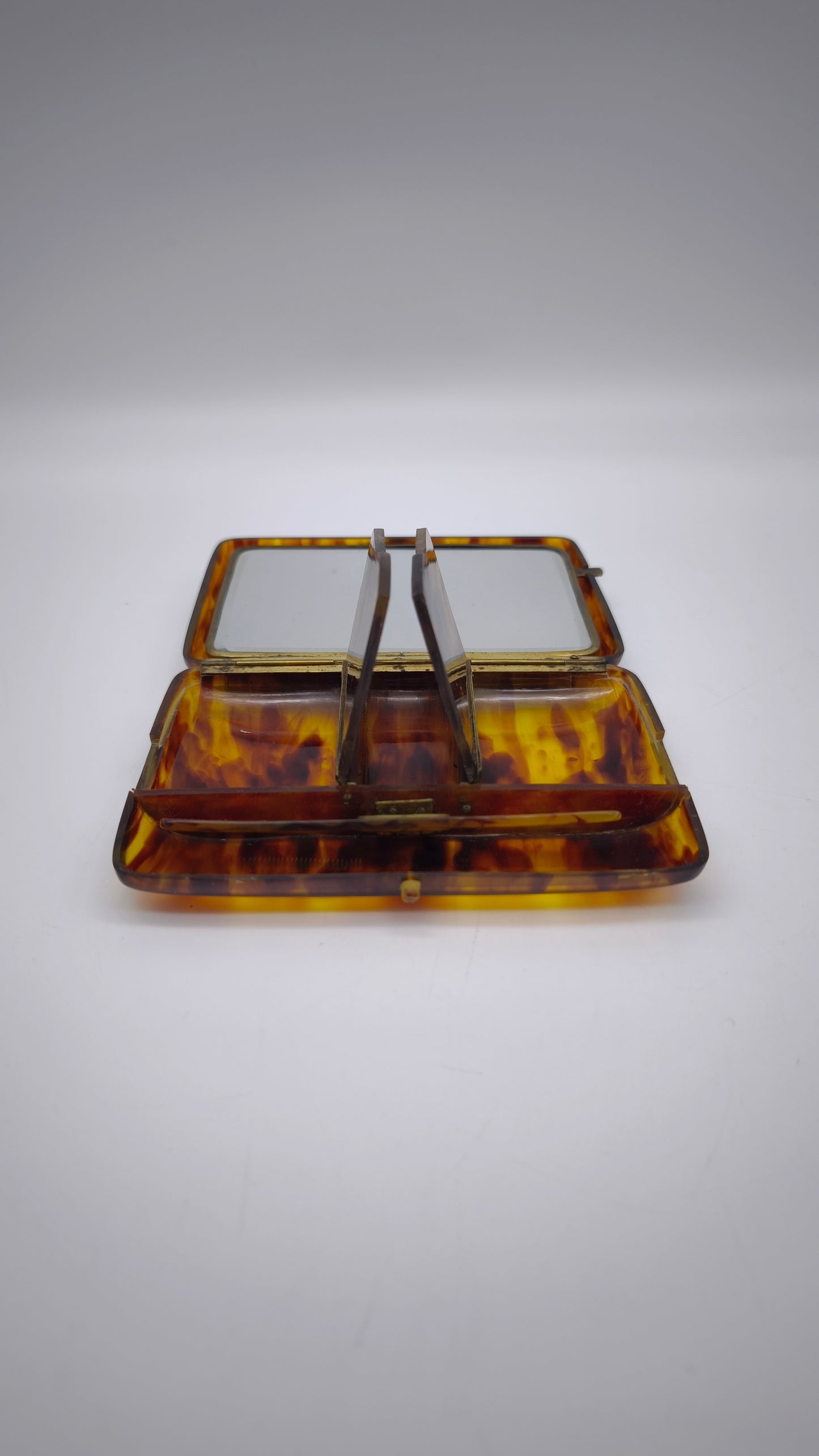 82800 Cofanetto da toletta vintage in bachelite