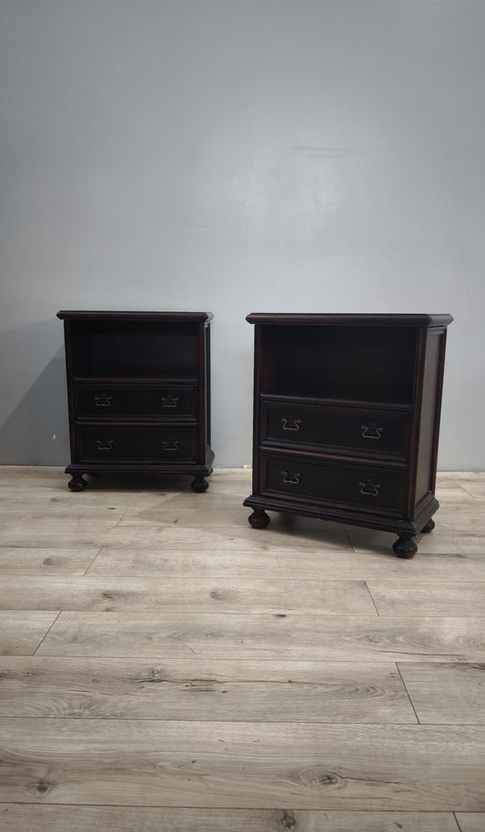 83453 Coppia di comodini in legno con due cassetti