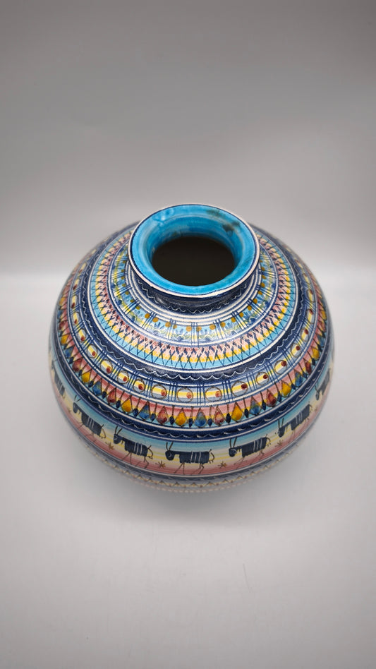 84077 Vaso in ceramica dipinta Ravello