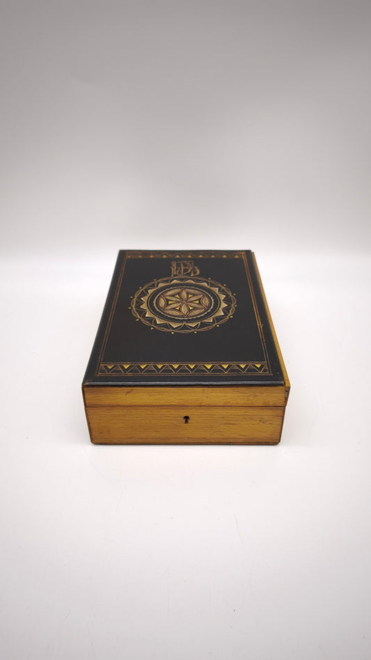 82692 Porta gioie in legno con specchio interno