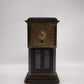 82874 Antico orologio da tavolo in legno con vetri molati