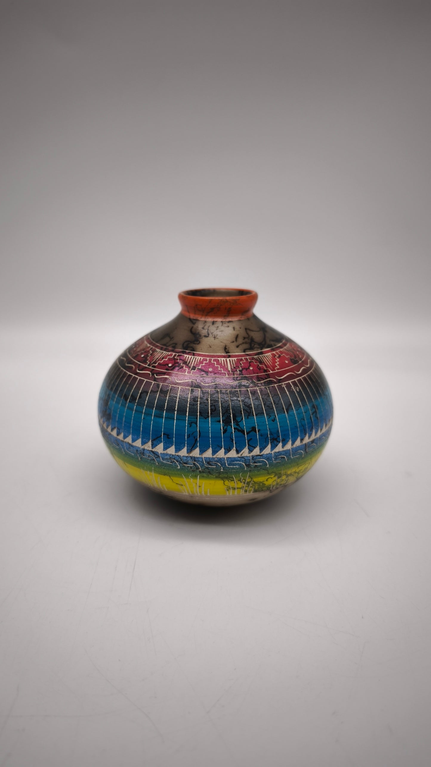 83721 Vaso in ceramica dipinto