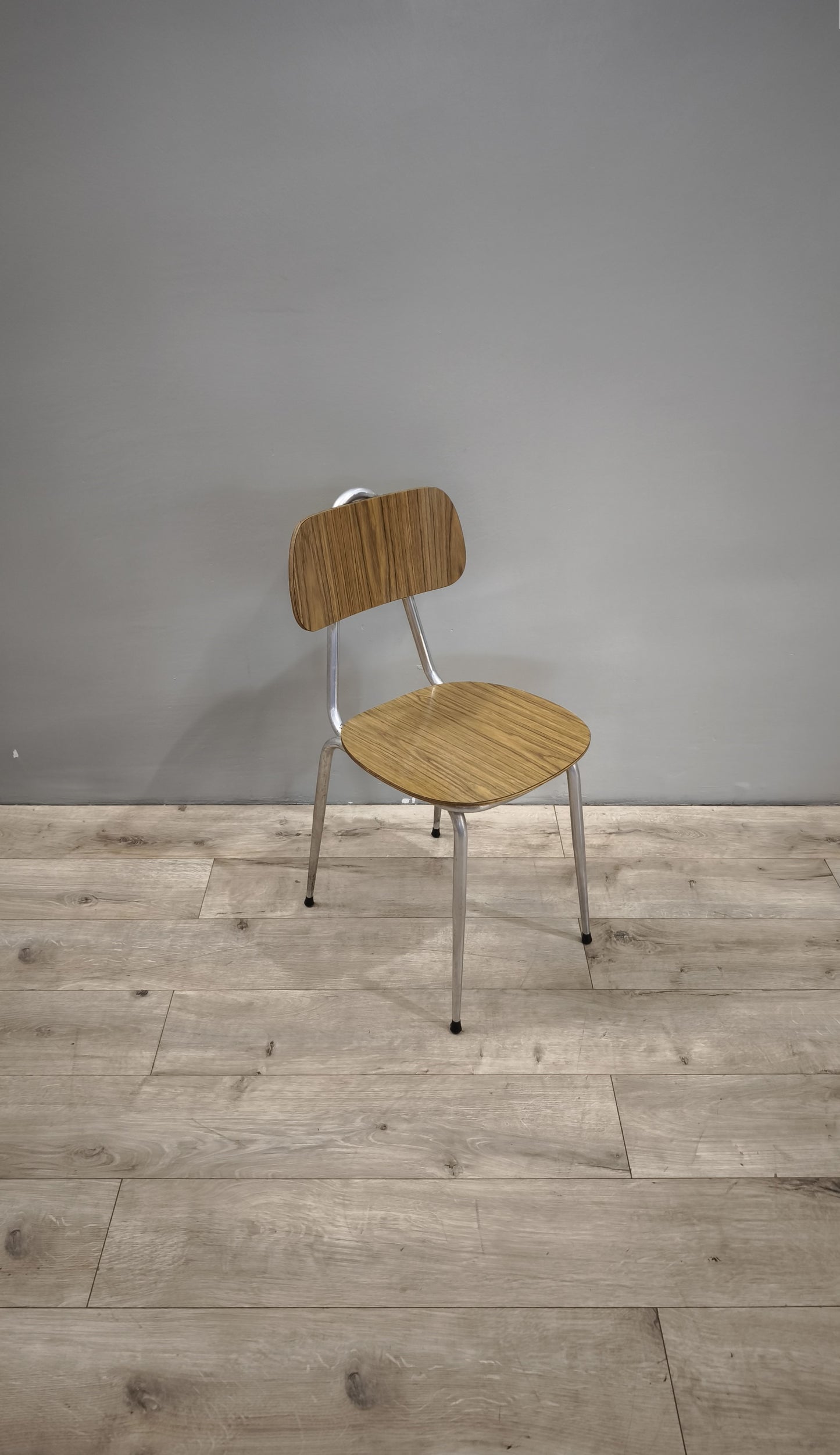84145 Set n 4 sedie in formica marrone