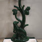 84210 Porta ombrelli in ghisa smaltata bianca e verde con statuina cane