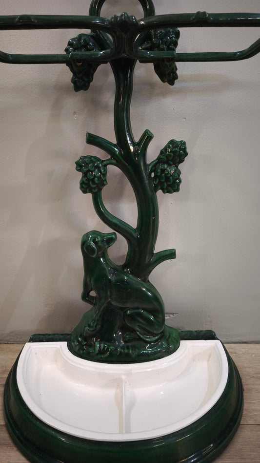 84210 Porta ombrelli in ghisa smaltata bianca e verde con statuina cane