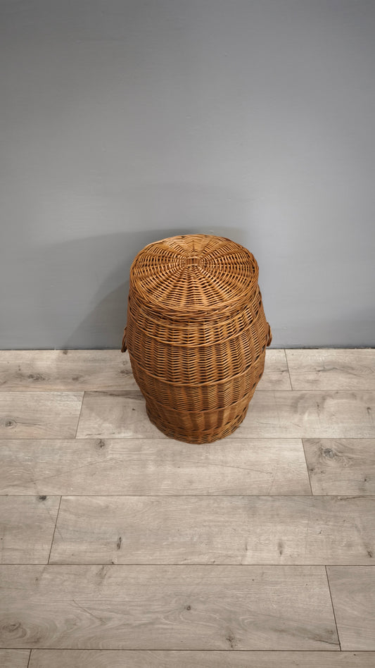 84233 Cesta in vimini con coperchio e maniglie laterali
