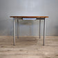 84248 Tavolo a bandelle con gambe in ferro