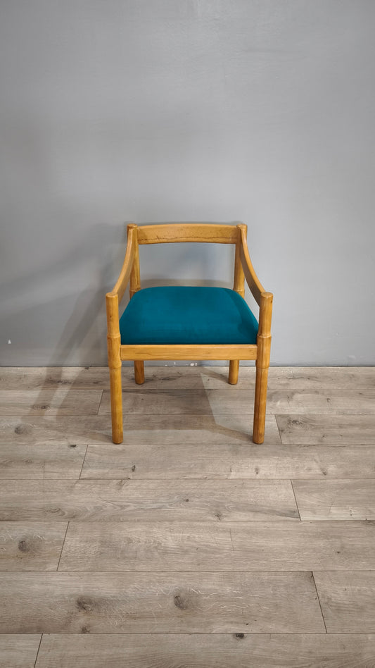 84582 Poltroncina serie Carimate attribuita a Vico Magistretti per Cassina, anni '60