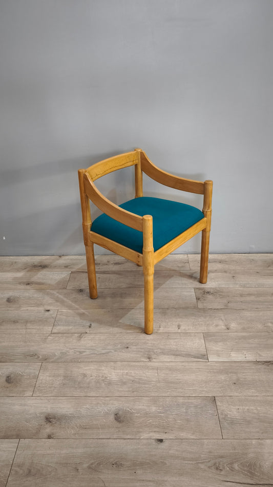 84582 Poltroncina serie Carimate attribuita a Vico Magistretti per Cassina, anni '60
