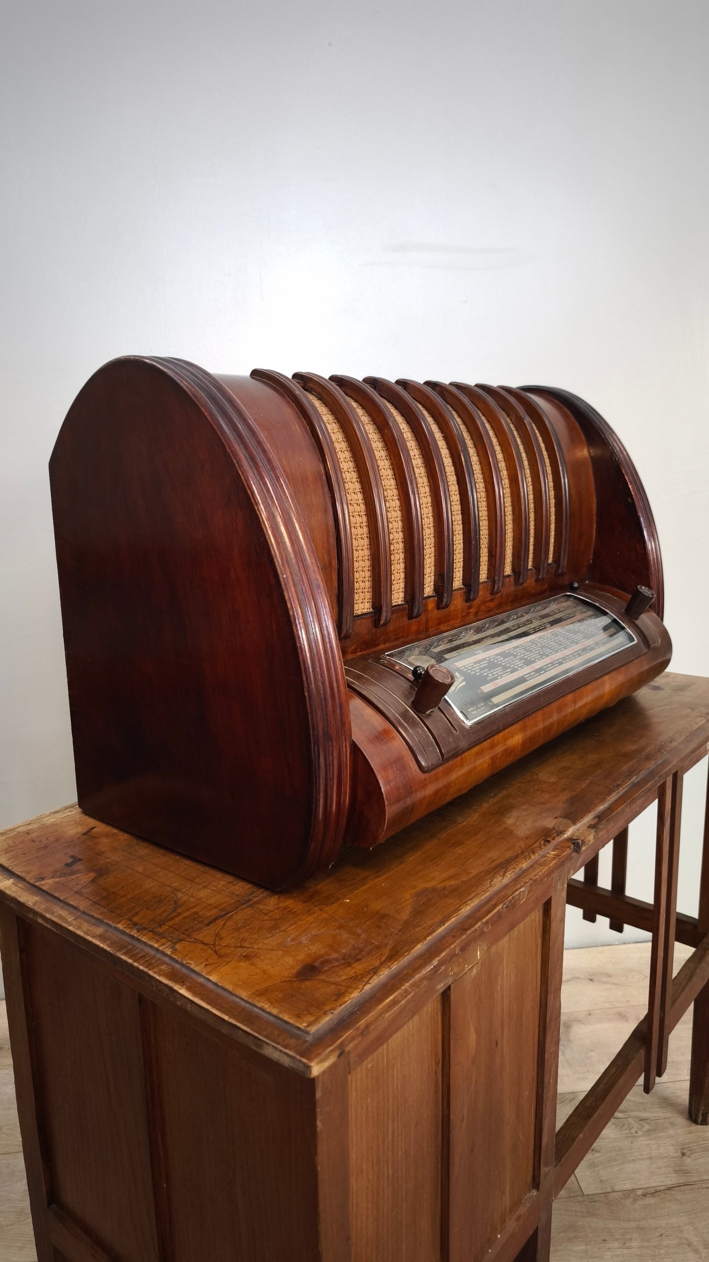 84573 Radio vintage Radiomarelli modello 9A26, anni '40