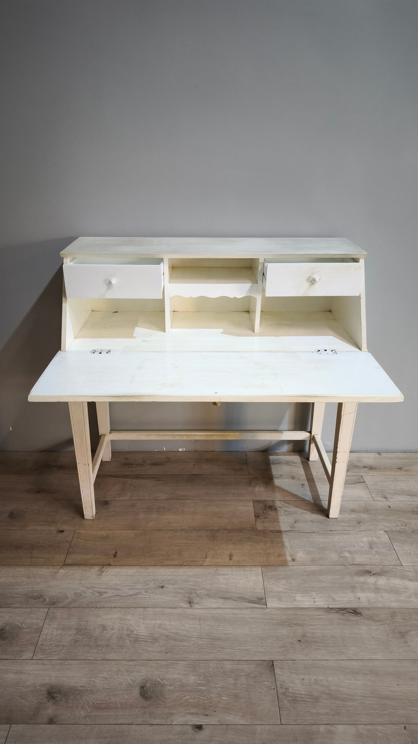 84621 Secretaire bianco in legno