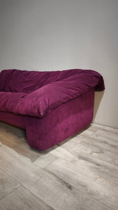 85178 Divano due posti Ligne Roset color melanzana