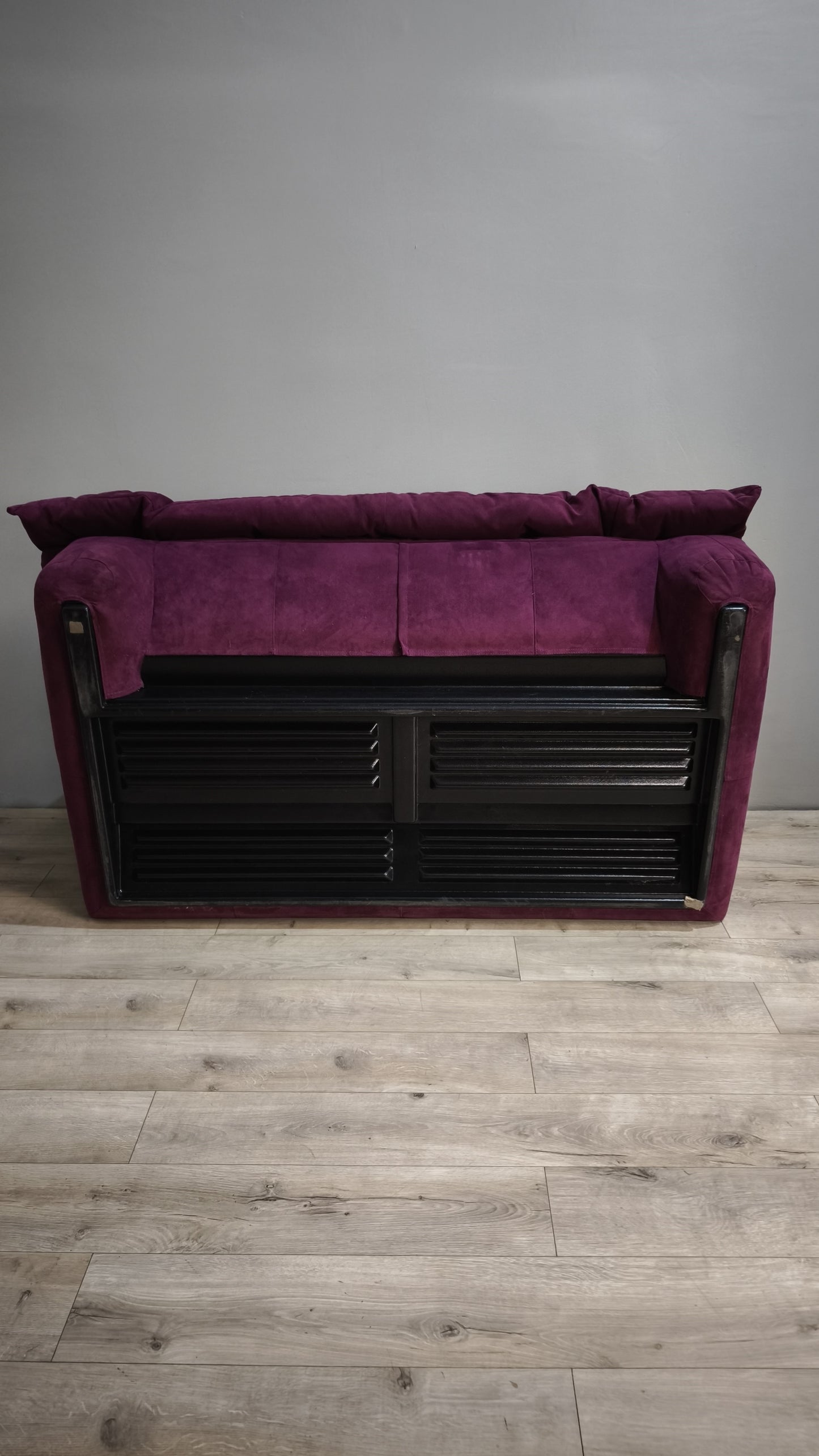 85178 Divano due posti Ligne Roset color melanzana