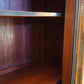 85167 Vetrina in legno con intarsi
