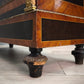 85167 Vetrina in legno con intarsi