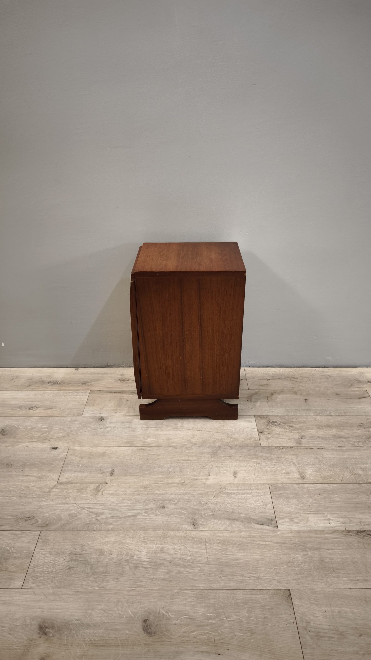85171 Mobiletto stile svedese uno sportello