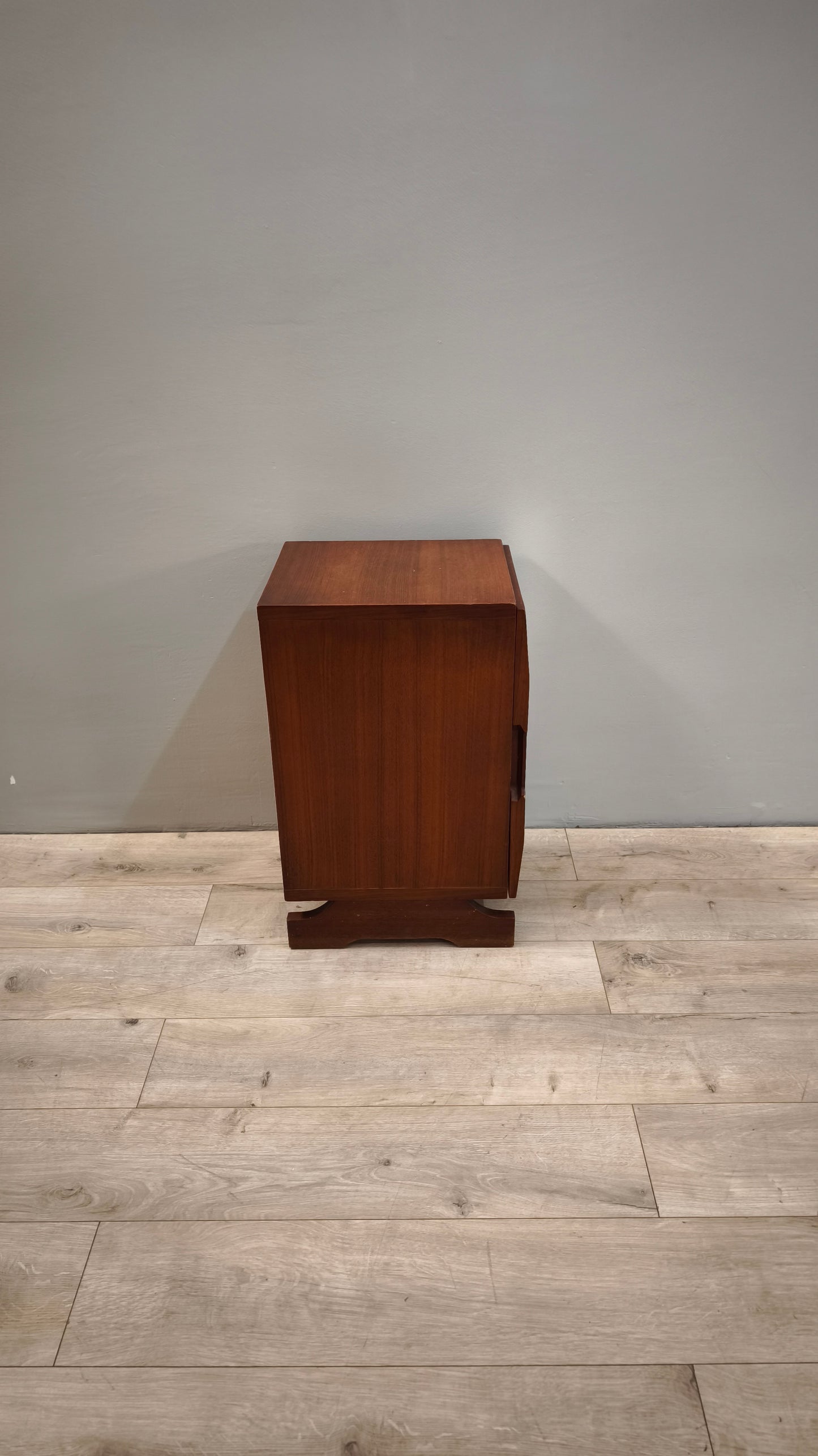 85171 Mobiletto stile svedese uno sportello