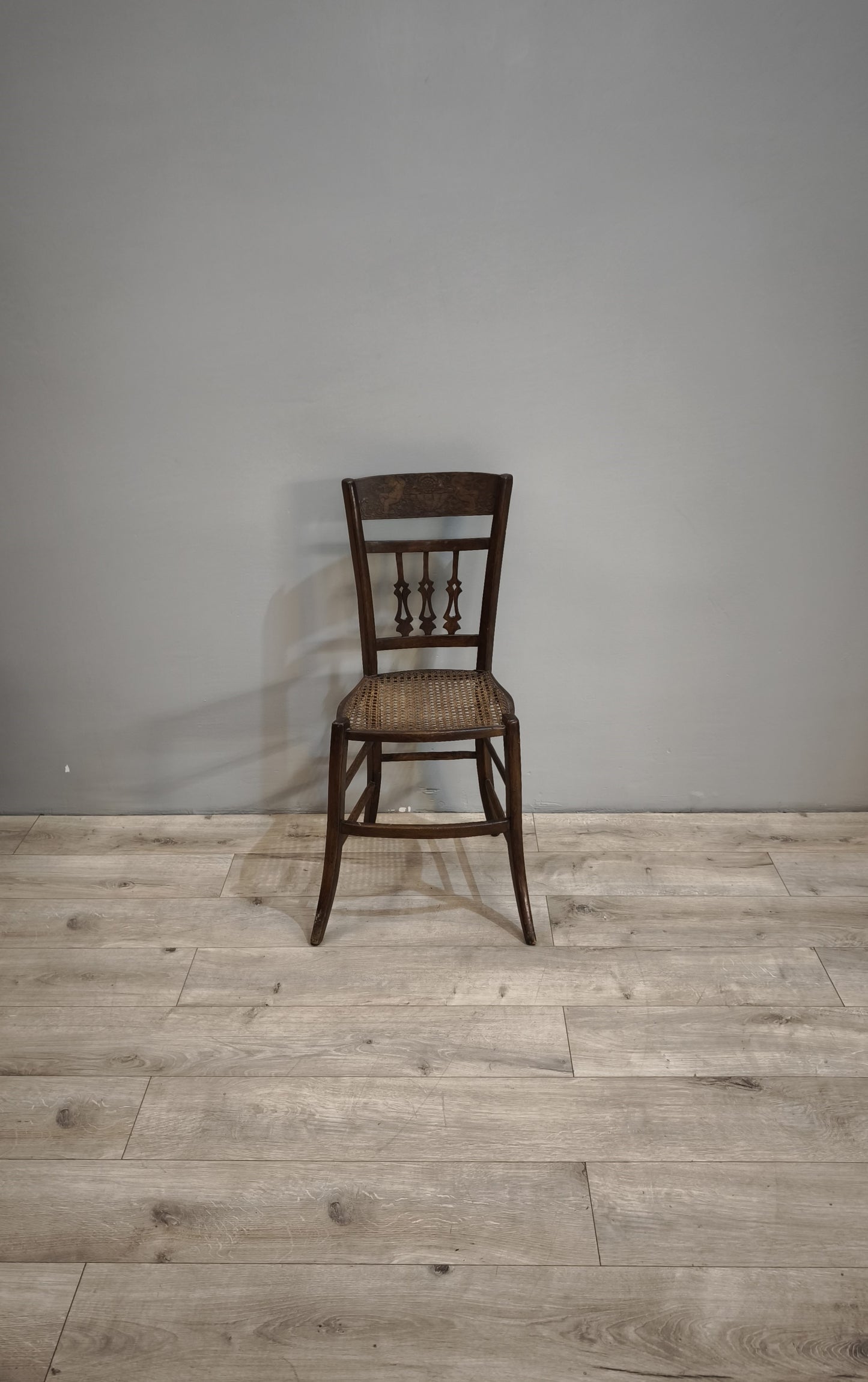 85634 Sedia in legno con seduta in paglia di Vienna