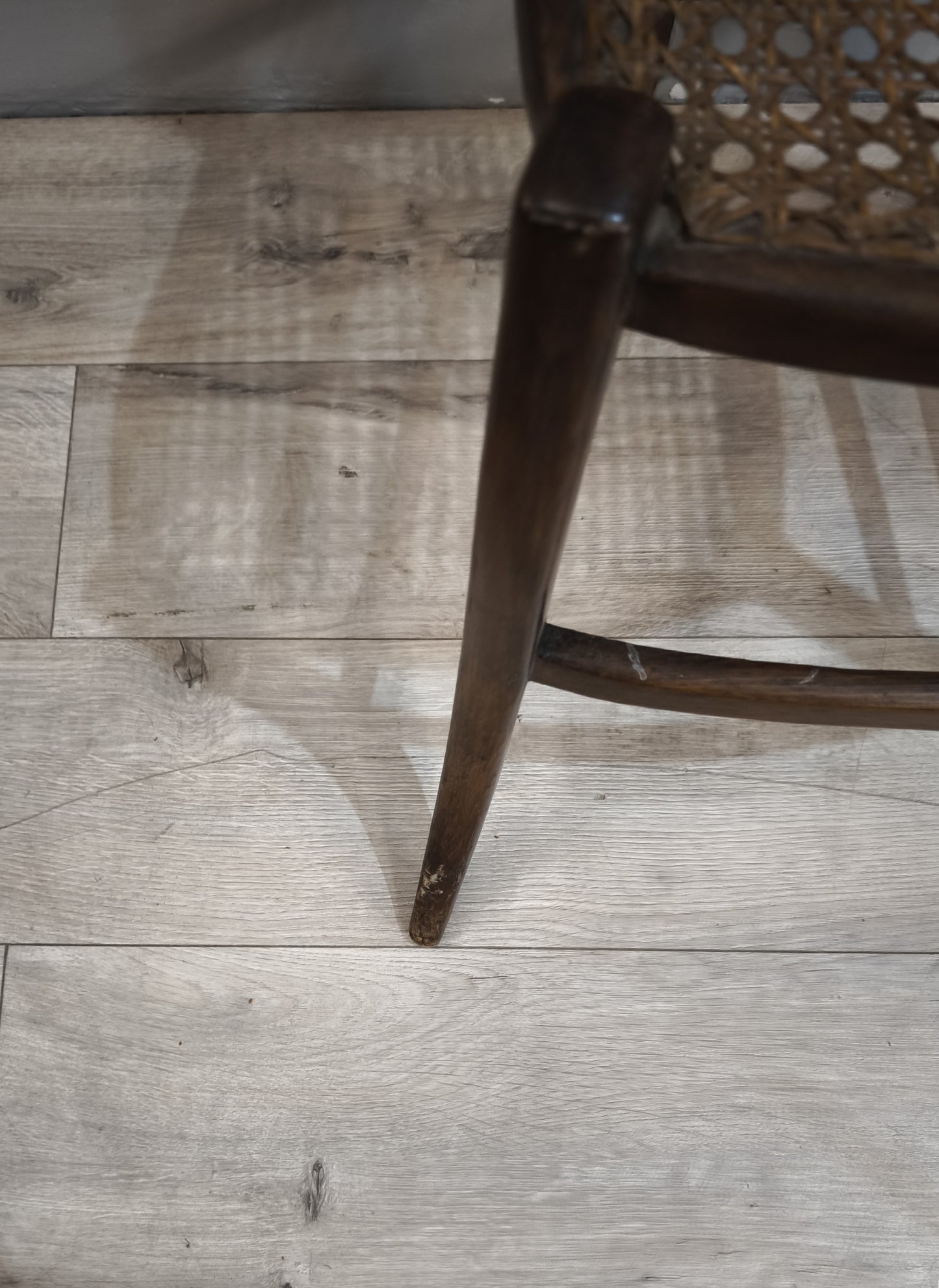 85634 Sedia in legno con seduta in paglia di Vienna