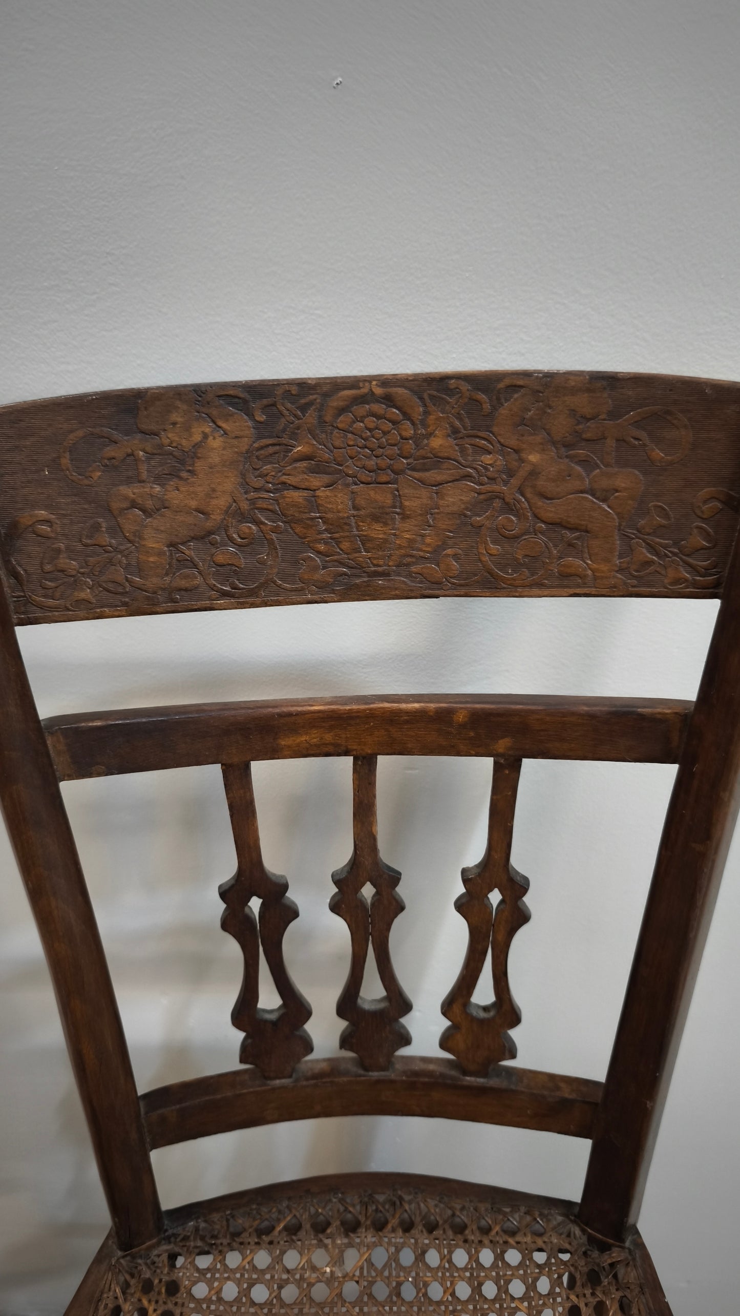 85634 Sedia in legno con seduta in paglia di Vienna