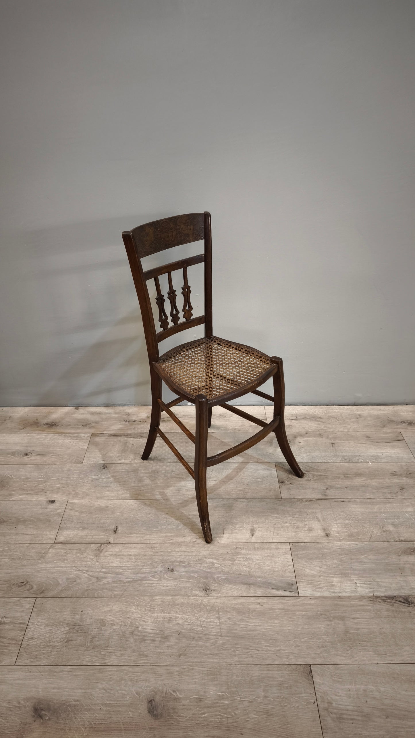 85634 Sedia in legno con seduta in paglia di Vienna