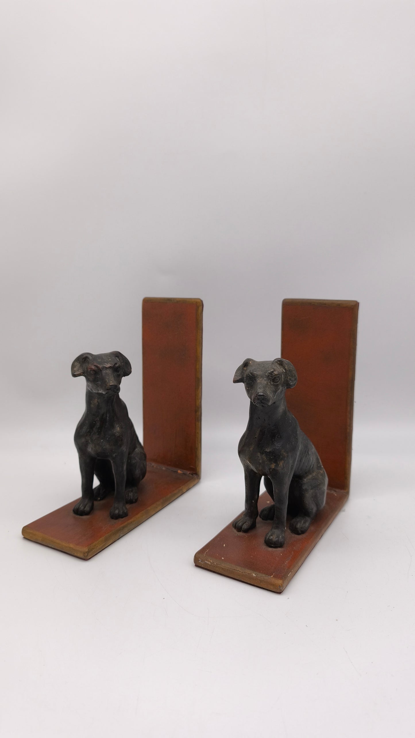 85614 Coppia fermalibri in resina con statuina cane