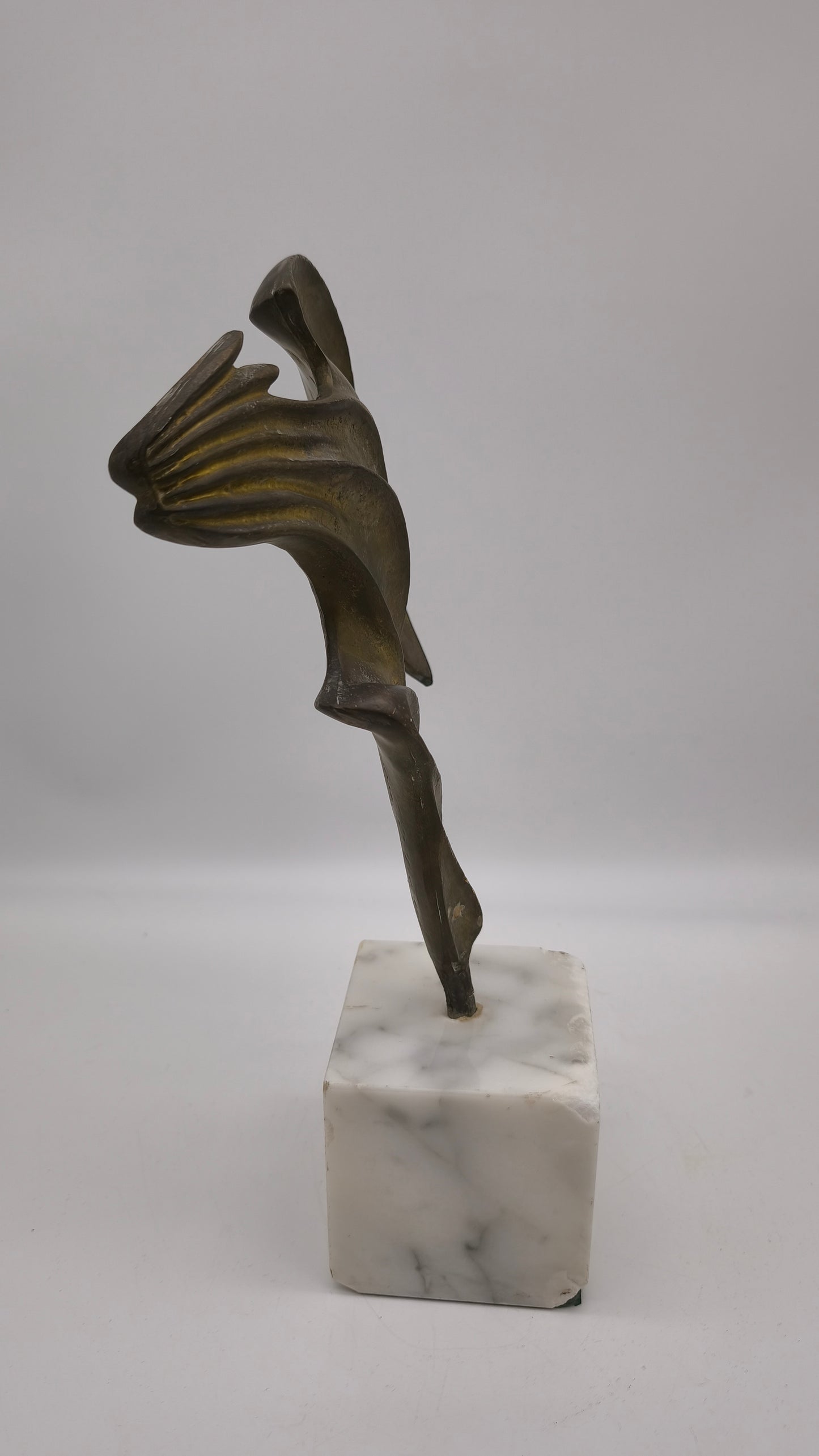 85689 Scultura in bronzo con base in marmo Remo Brindisi