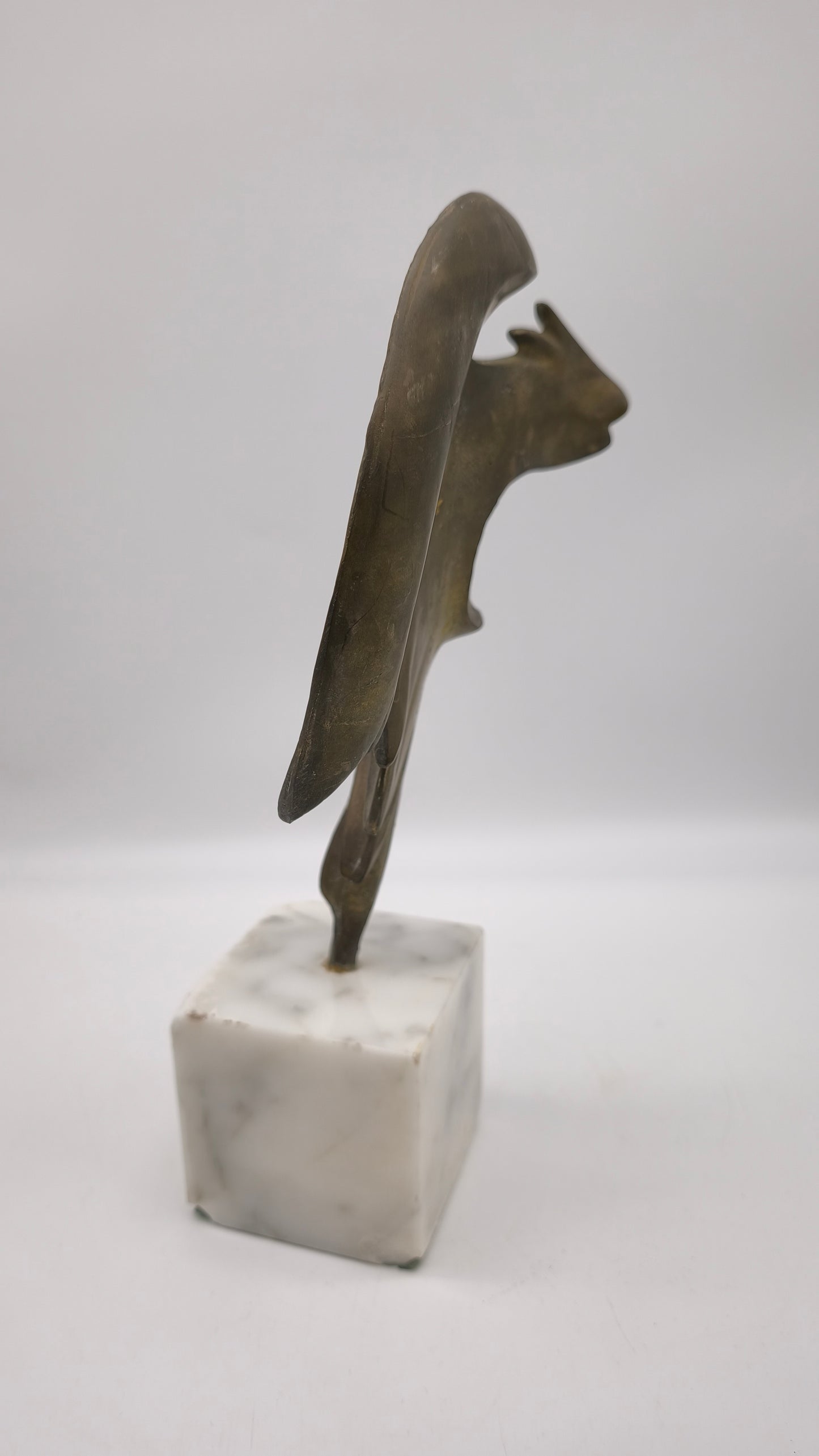 85689 Scultura in bronzo con base in marmo Remo Brindisi