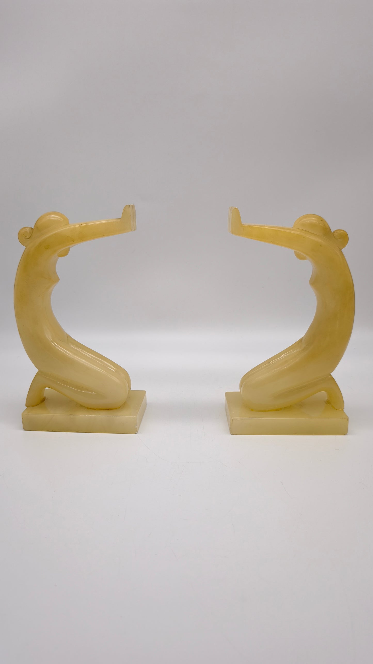 85683 Coppia di fermalibri in alabastro