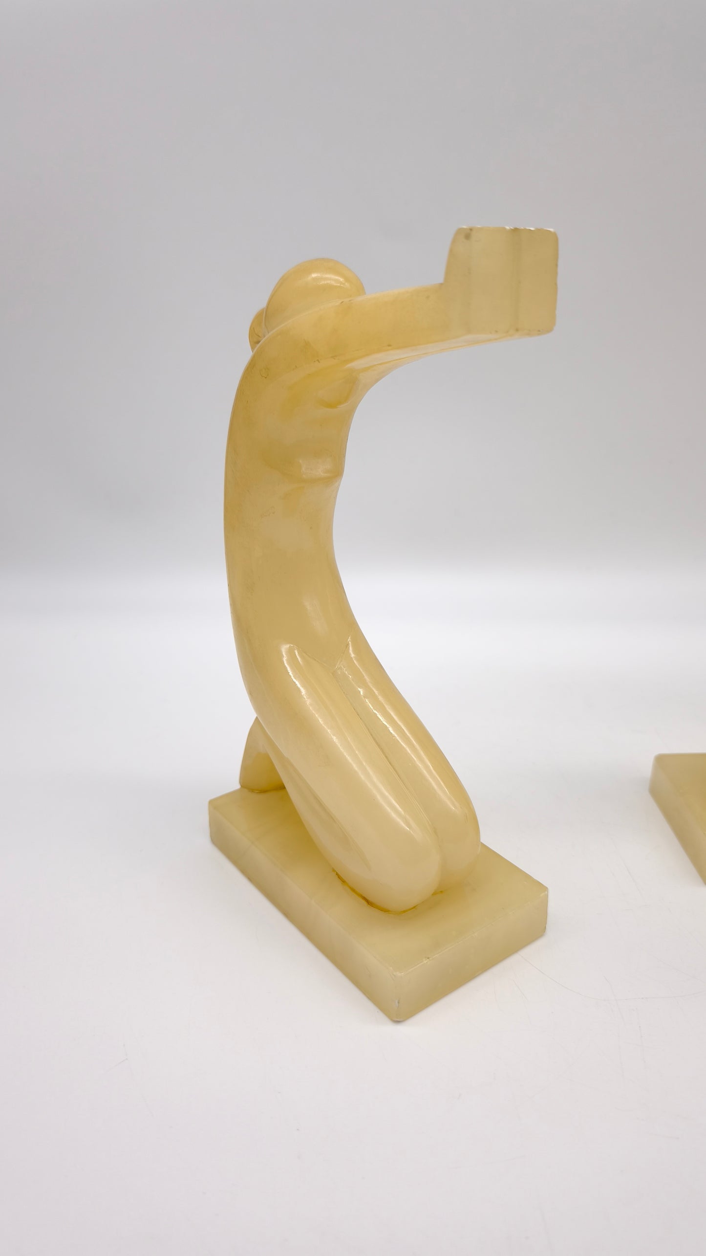 85683 Coppia di fermalibri in alabastro