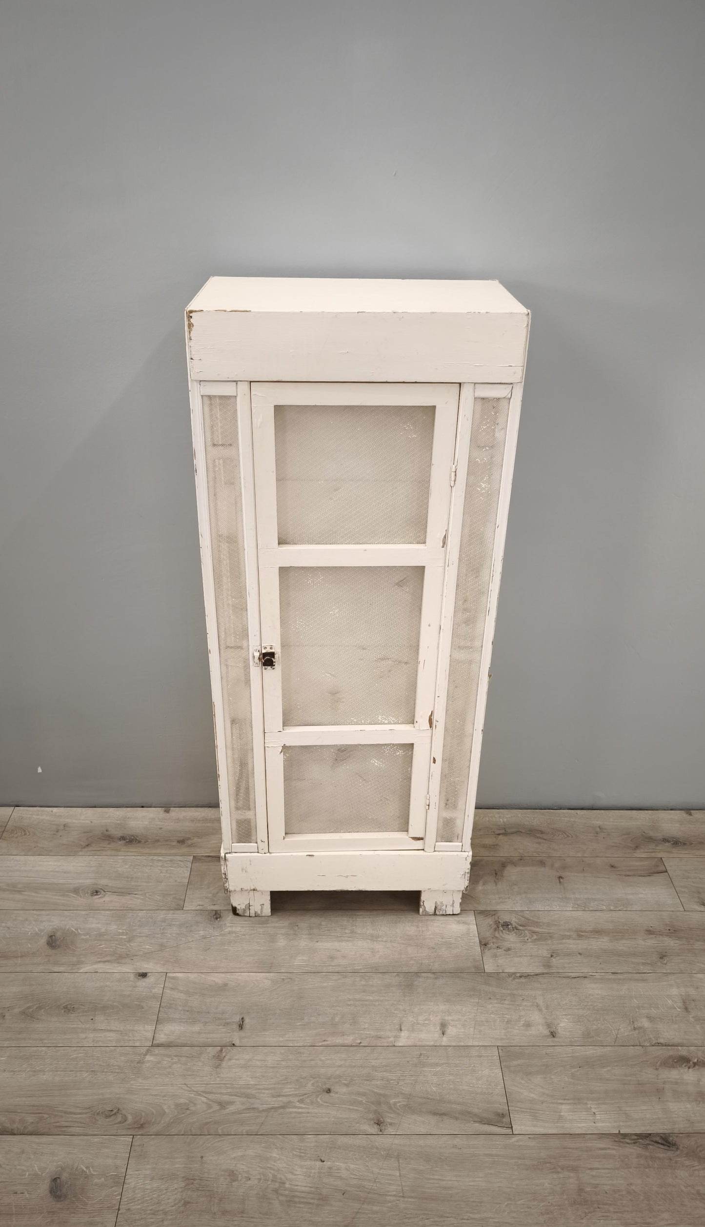 85858 Mobiletto bianco con rete