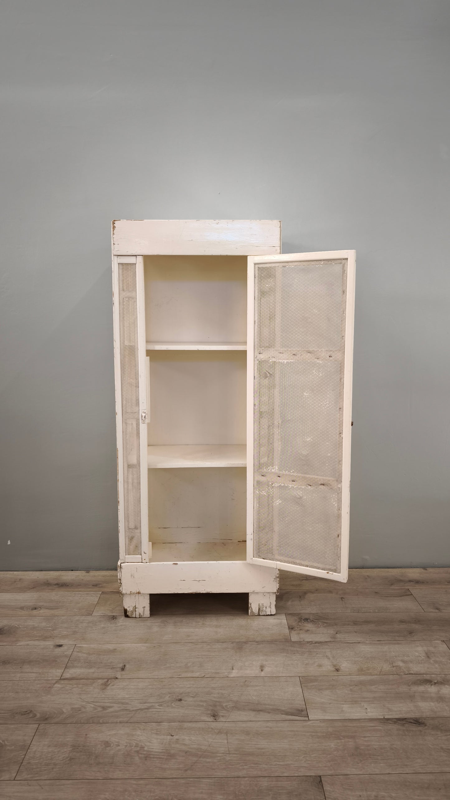 85858 Mobiletto bianco con rete