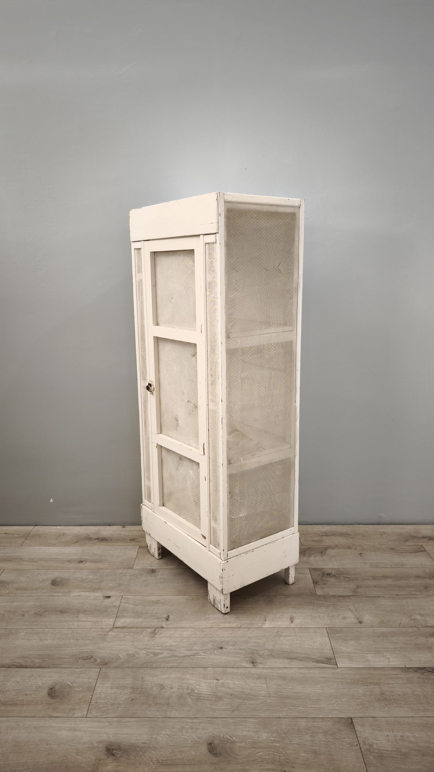 85858 Mobiletto bianco con rete