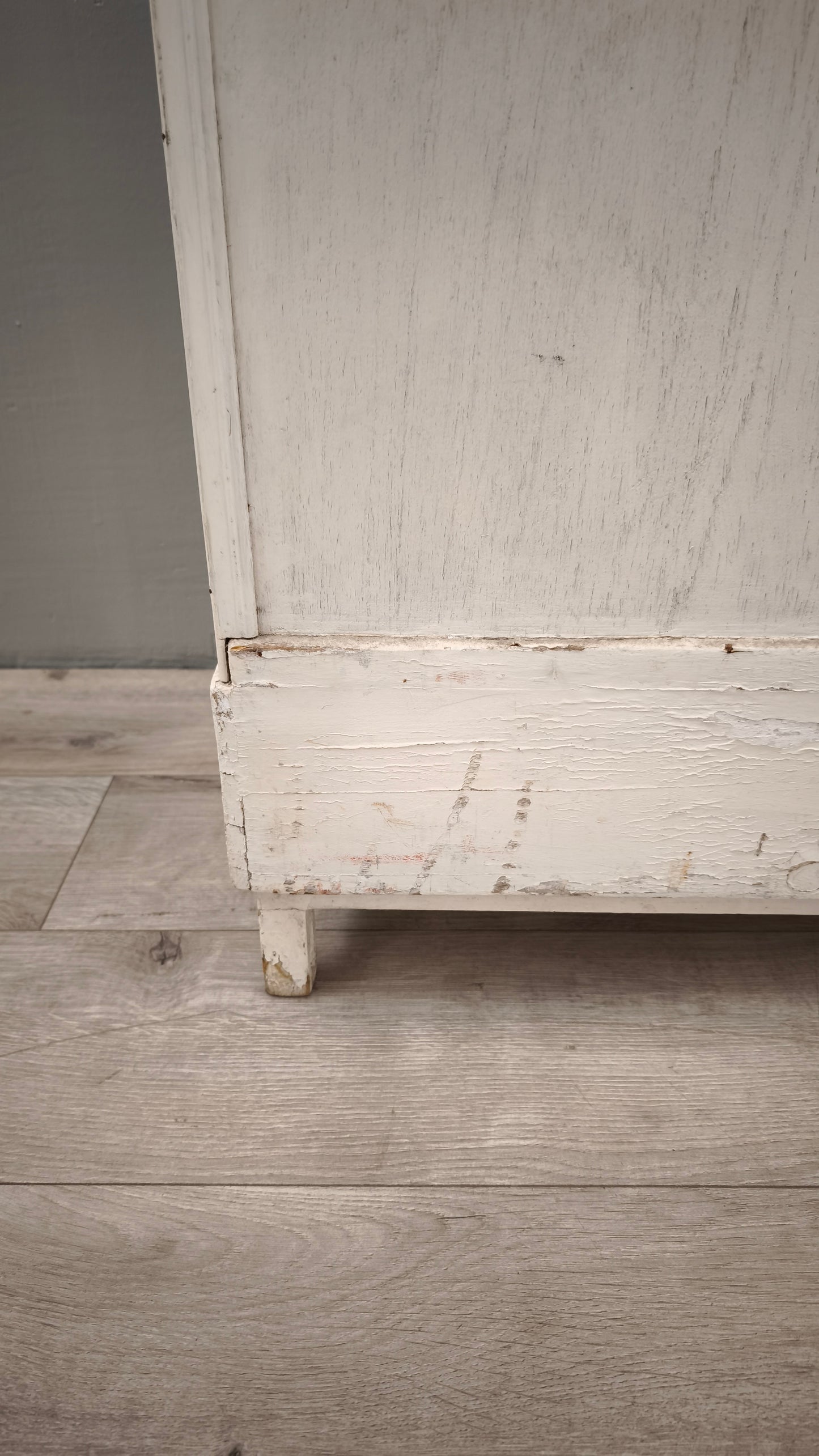 85858 Mobiletto bianco con rete