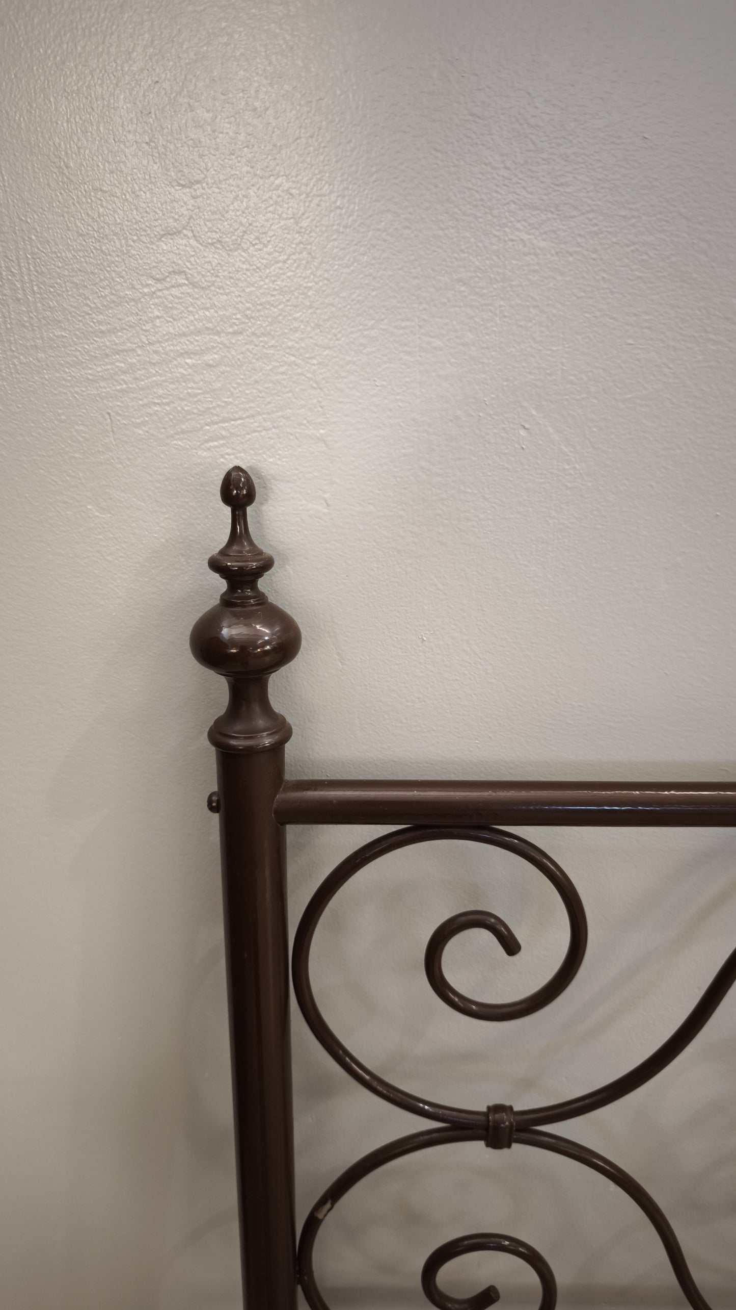 85999 Giroletto matrimoniale in ferro marrone