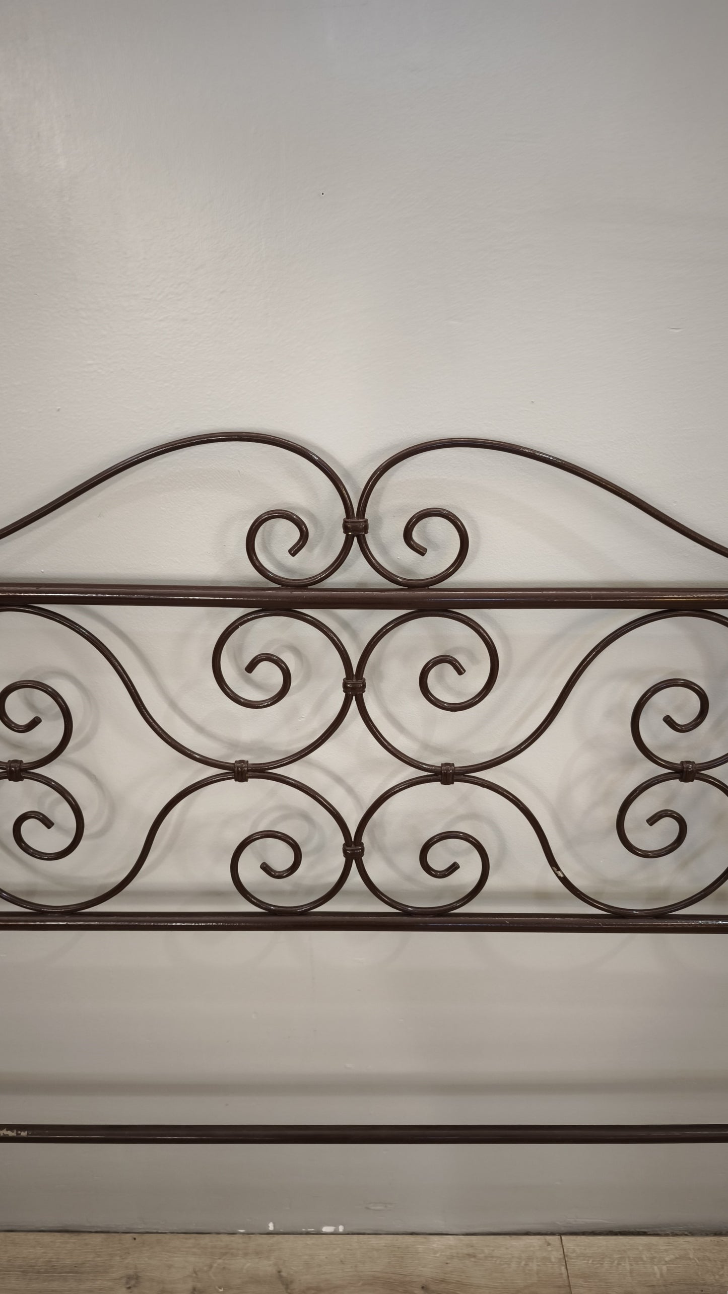 85999 Giroletto matrimoniale in ferro marrone