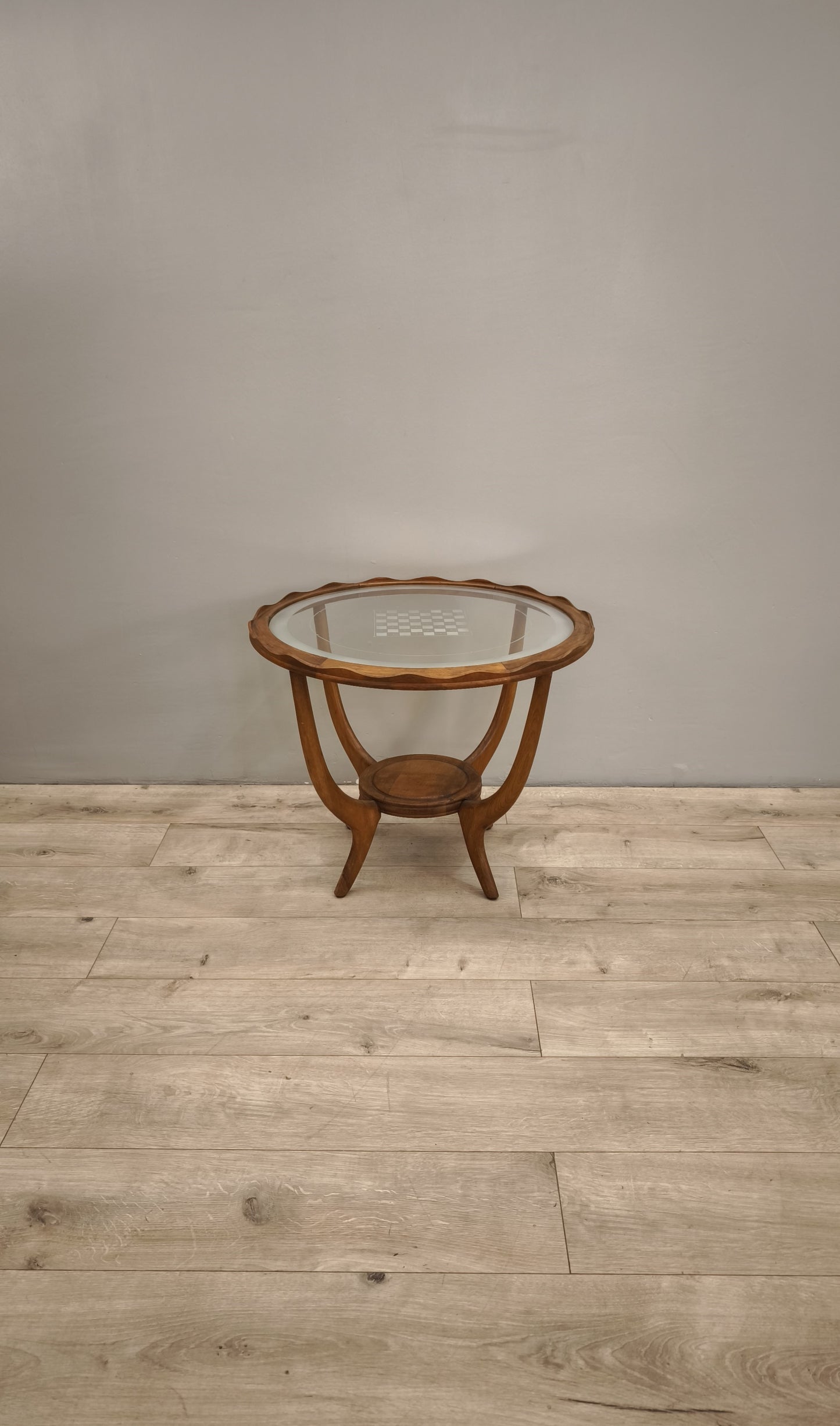 86007 Tavolino da salotto Paolo Buffa in legno con piano rotondo in vetro
