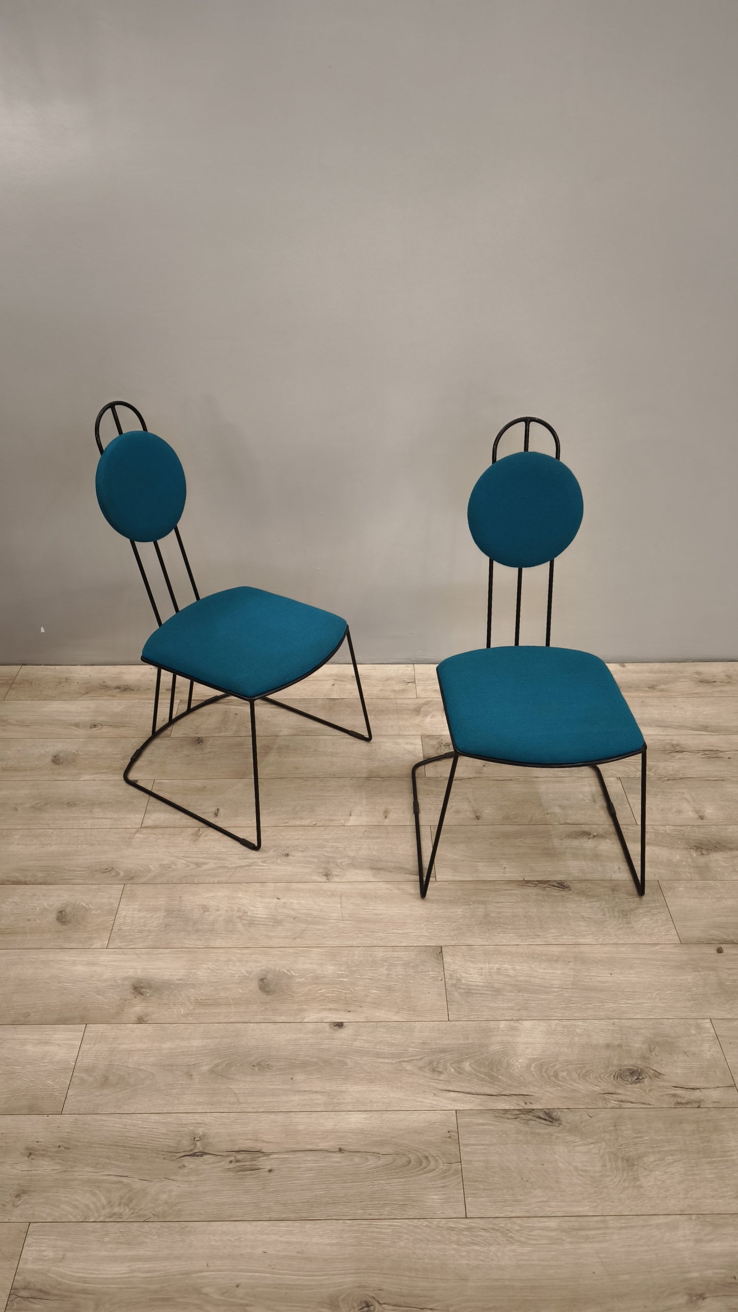 86012 Sedia in metallo e tessuto color ottanio