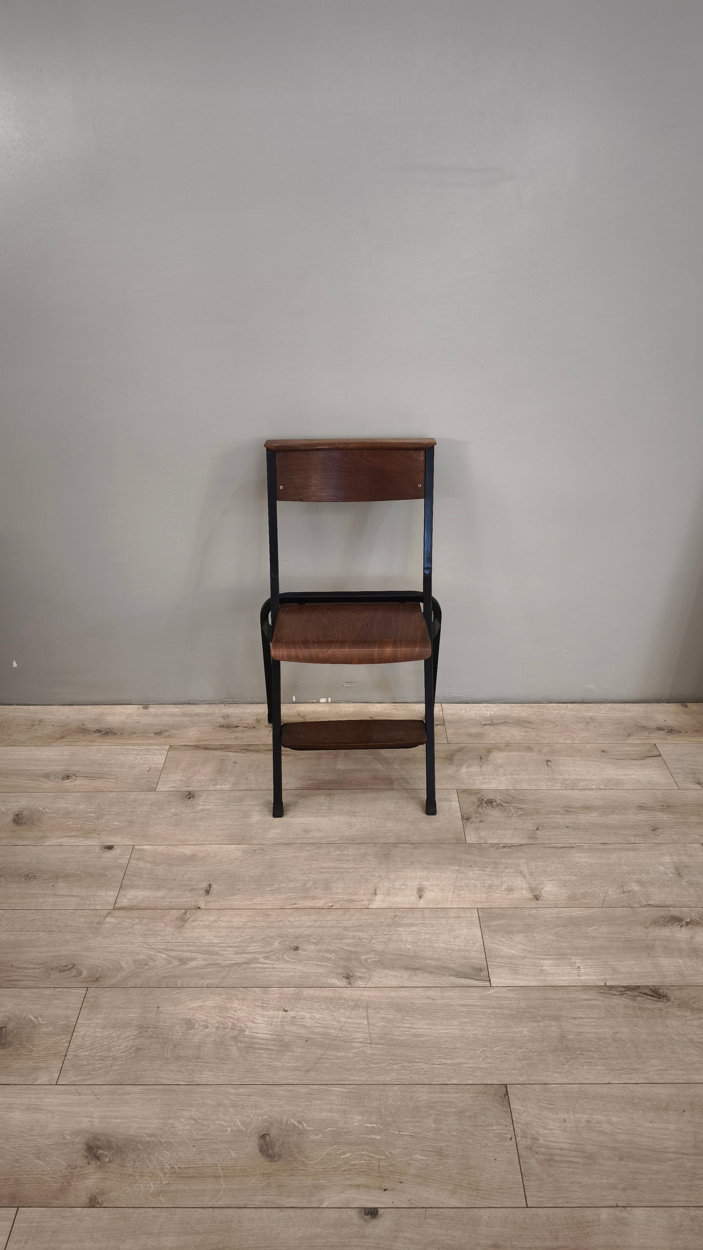 86011 Sedia da chiesa in legno e ferro con seduta pieghevole