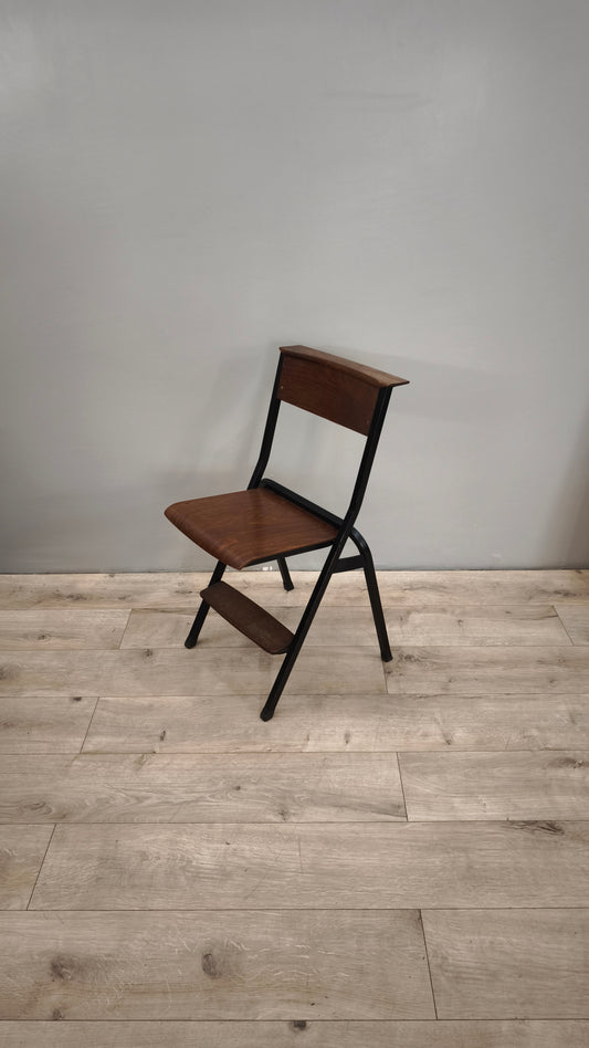 86011 Sedia da chiesa in legno e ferro con seduta pieghevole