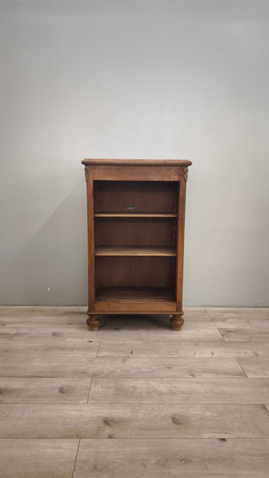 86143 Mobile in legno con piano in marmo e ripiani