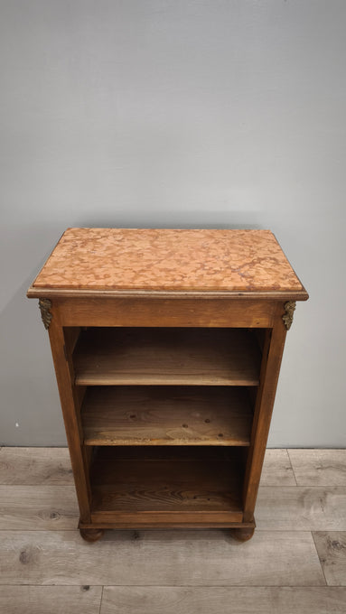 86143 Mobile in legno con piano in marmo e ripiani