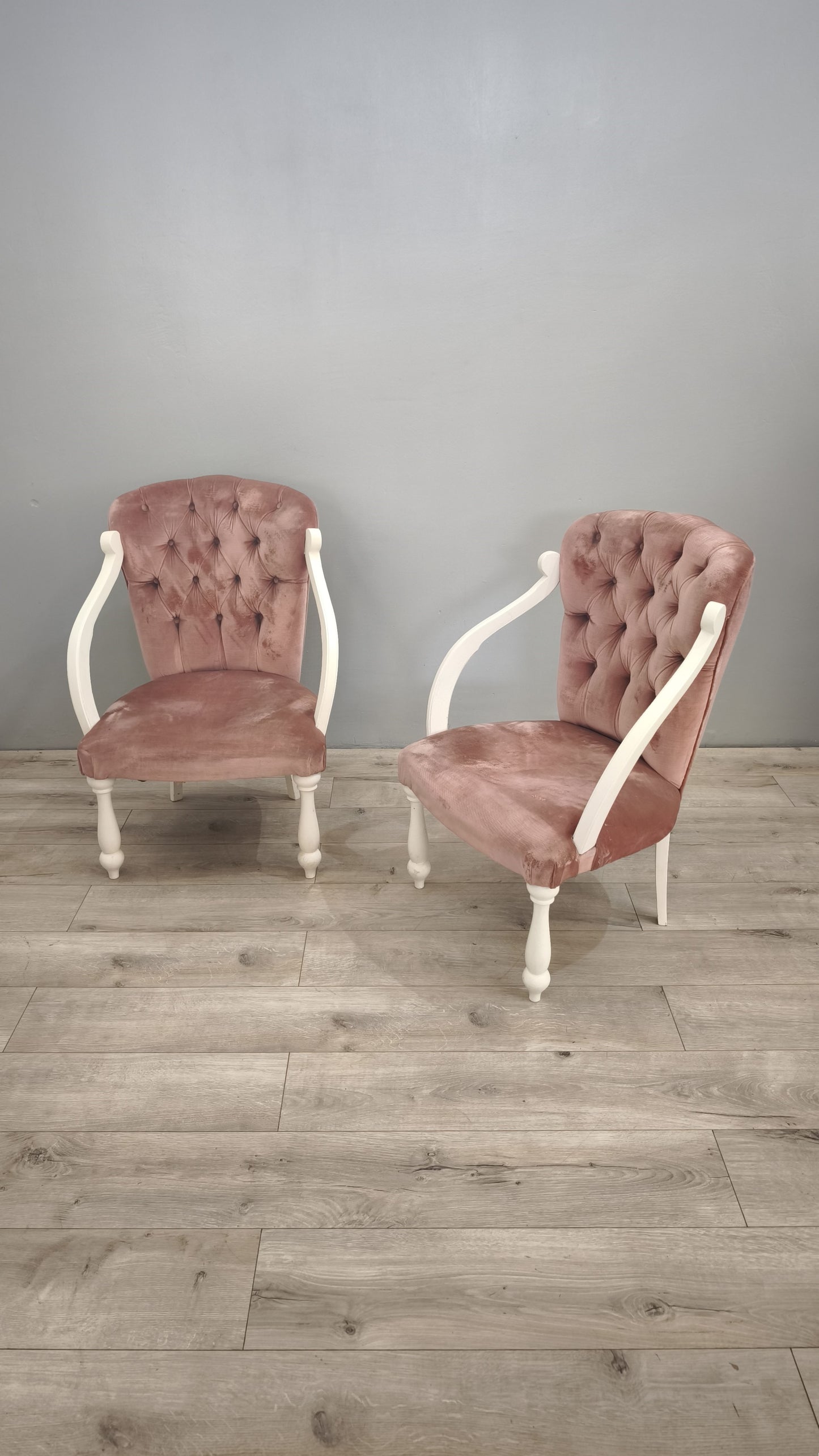 86175 Poltroncina da camera in legno bianco e tessuto rosa