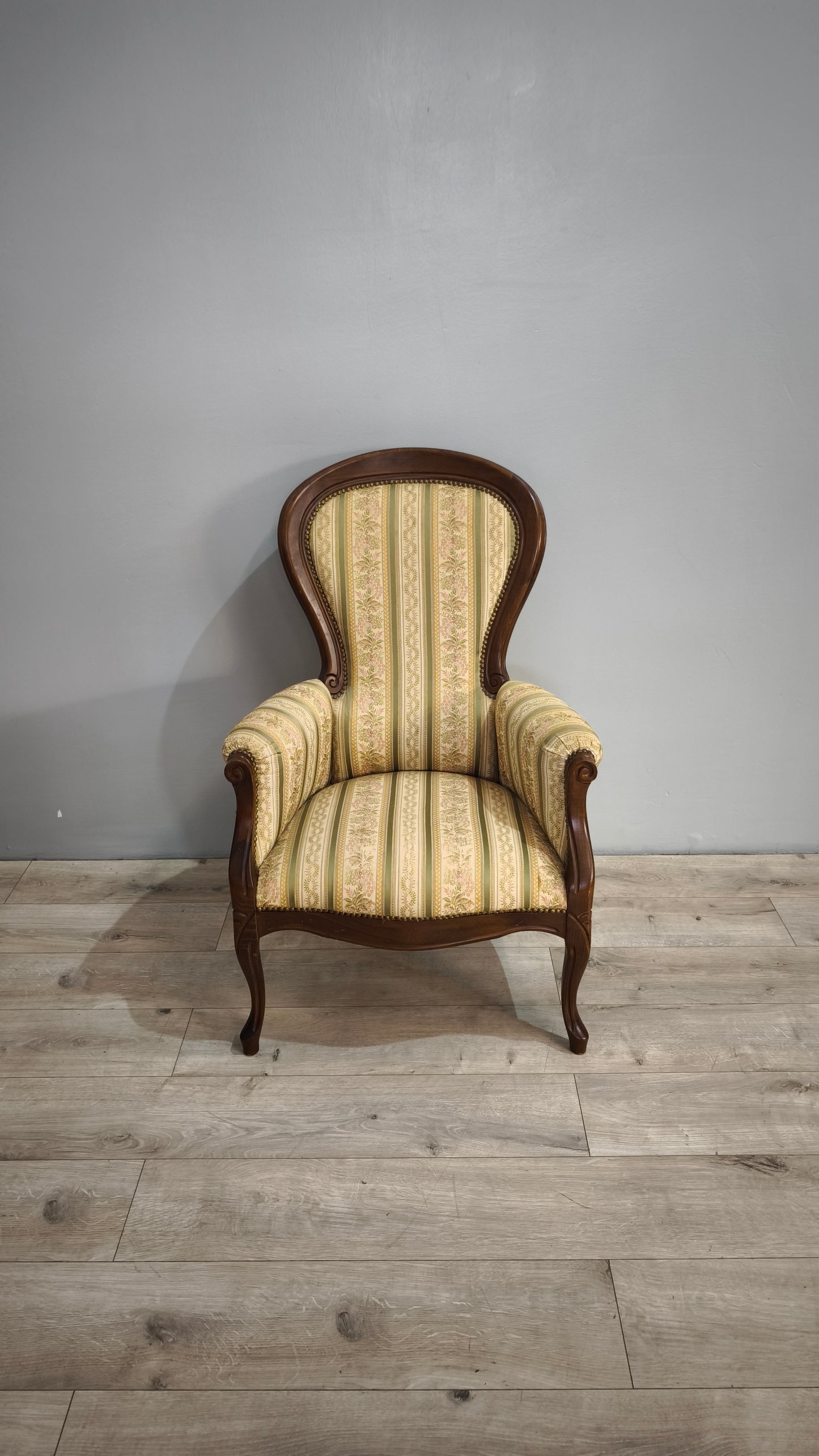 86249 Poltroncina in legno e tessuto