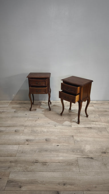 86262 Coppia di comodini in legno con gambe a sciabola