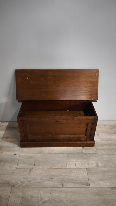 86276 Cassapanca in legno con apertura anche frontale